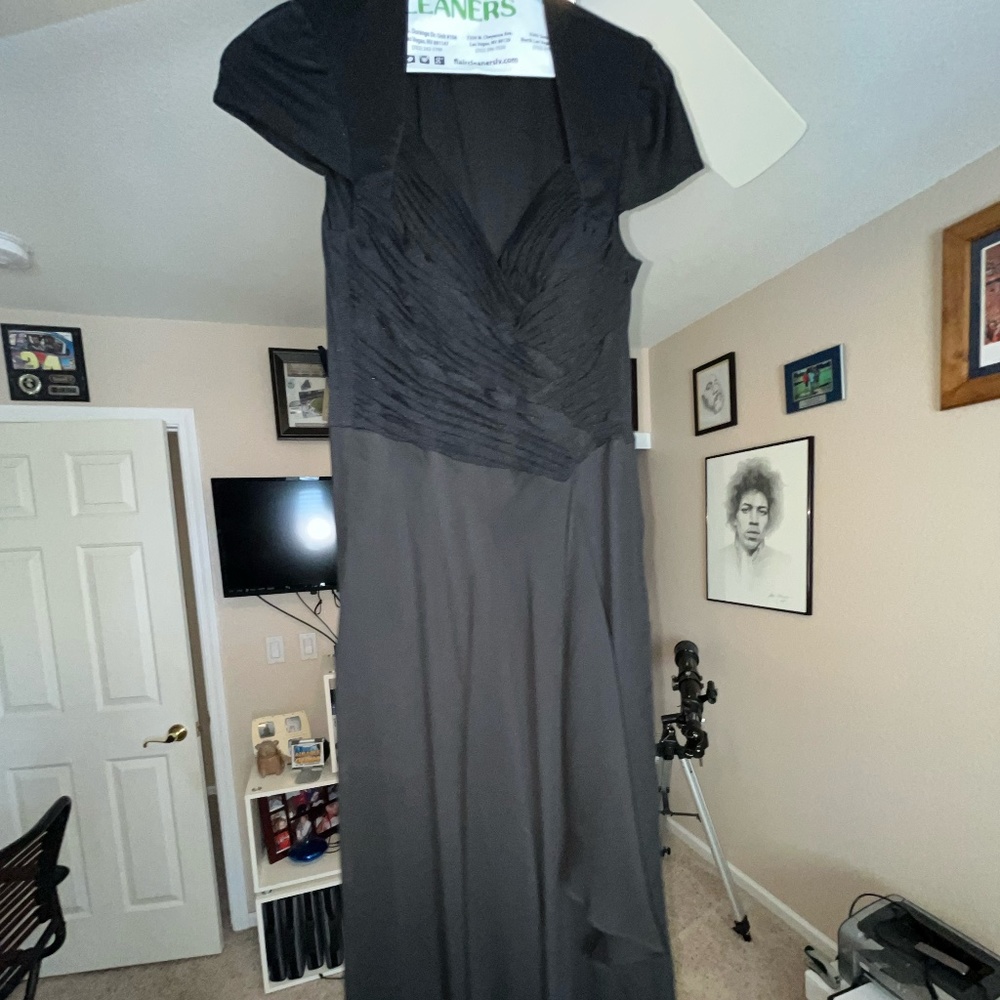 Black Capped Sleeves Dress